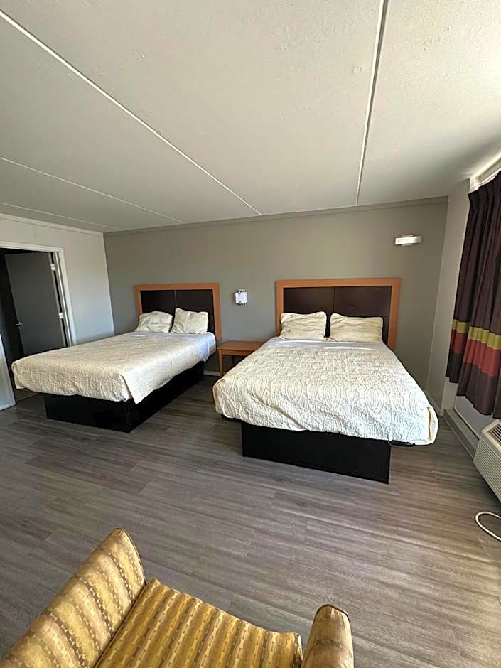 Budgetel Inn & Suites