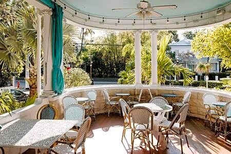 Classic King- Curry Mansion with Heated Pool!