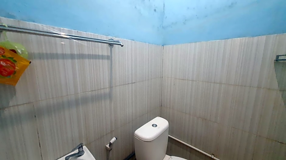 RedDoorz Syariah @ Demasto Homestay Jember