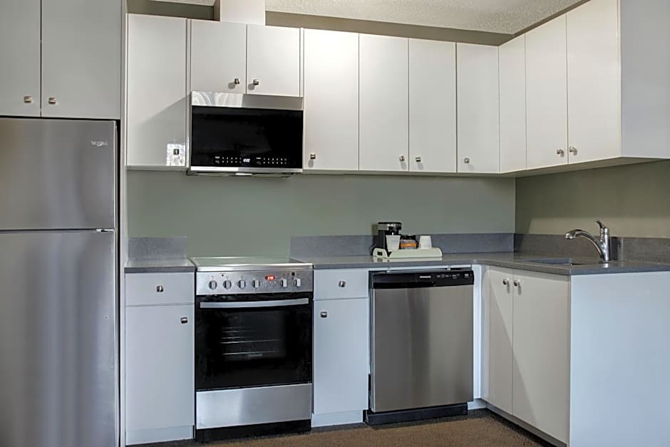 Days Inn by Wyndham Whitecourt