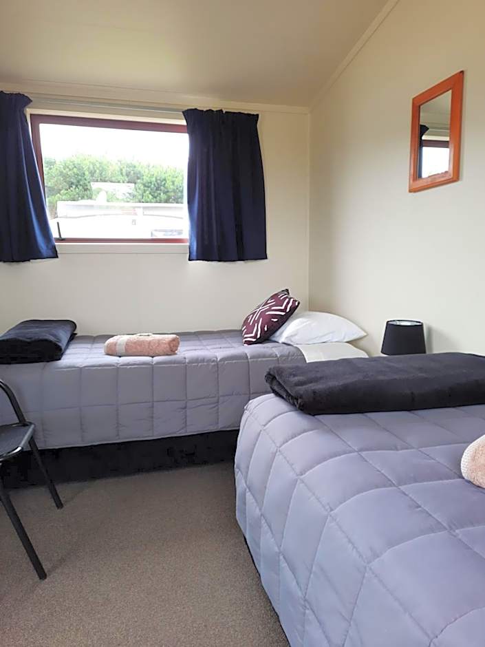 Glenavys Waitaki River Motor Camp