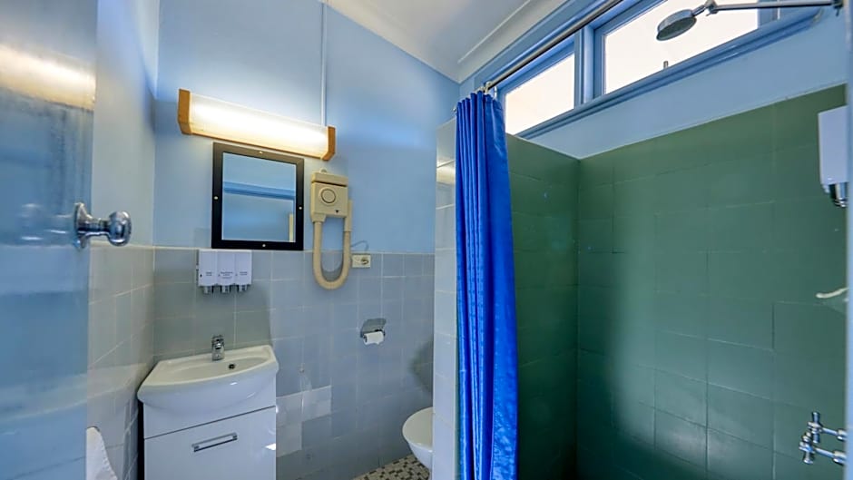 Bushmans Motor Inn