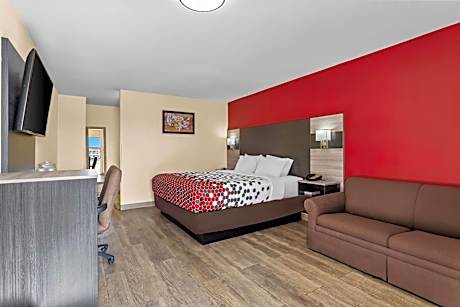 1 King Bed, Nonsmoking