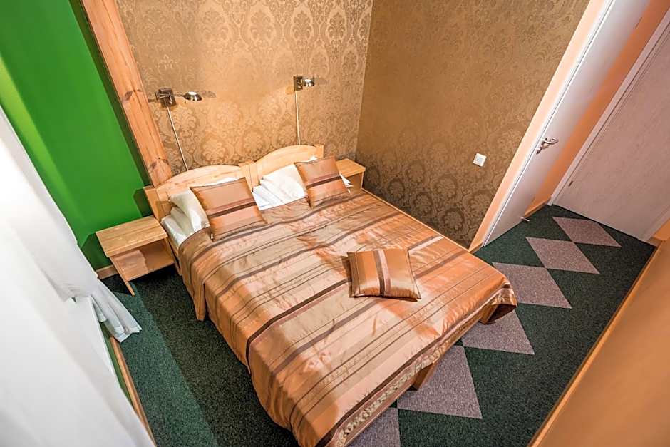 Abzali Hotel and Restaurant with self check-in