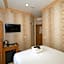 Maxwell Hotel