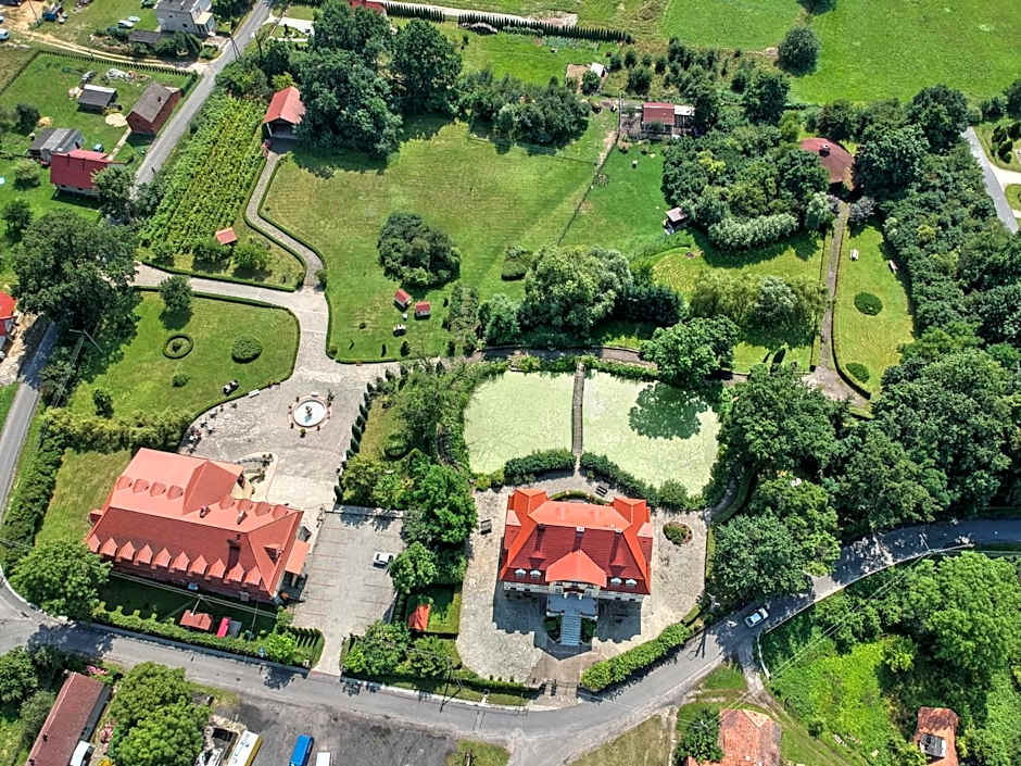 Zespół Pałacowo-Parkowy Bądzów