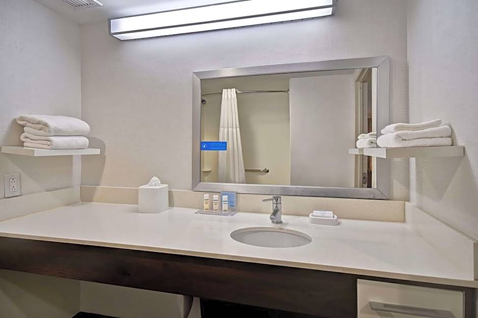 Hampton Inn By Hilton NY-JFK