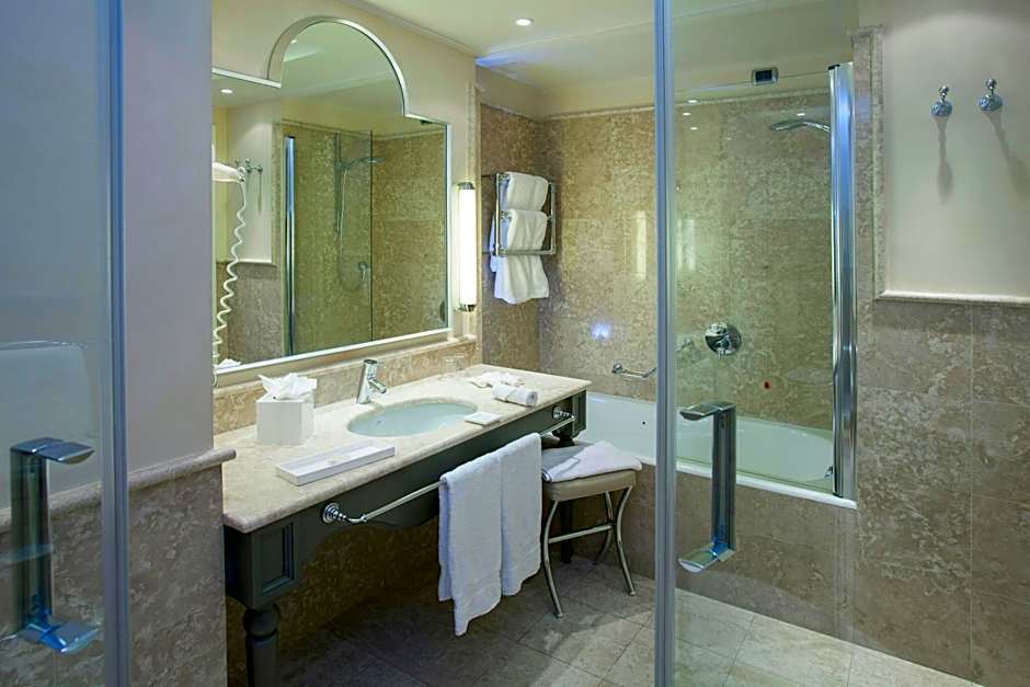 Starhotels Tuscany