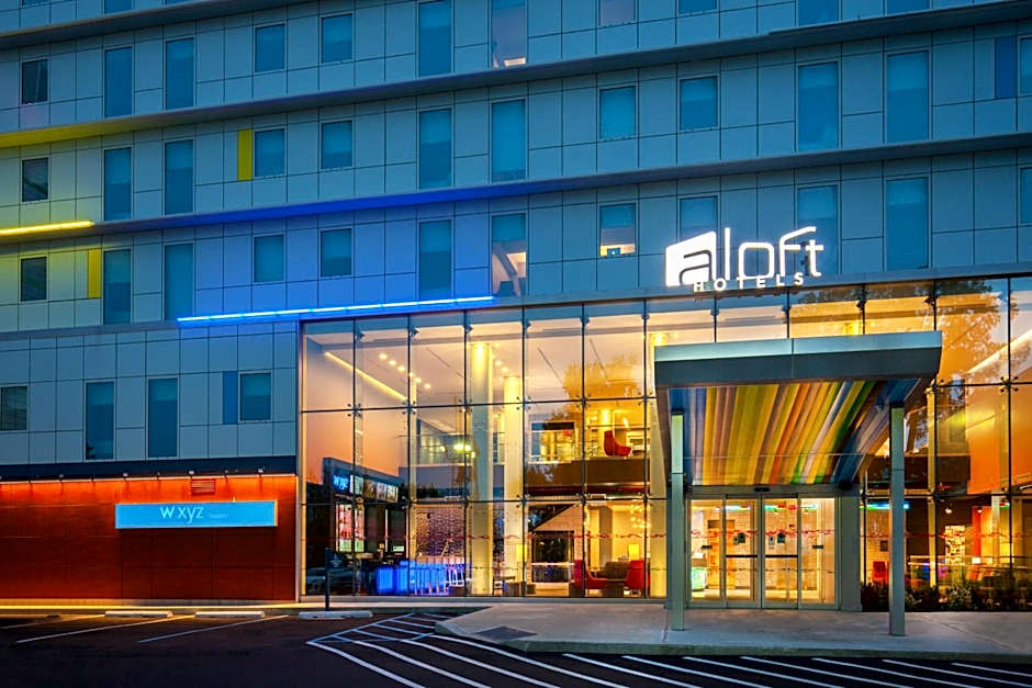 Aloft by Marriott New York LaGuardia Airport