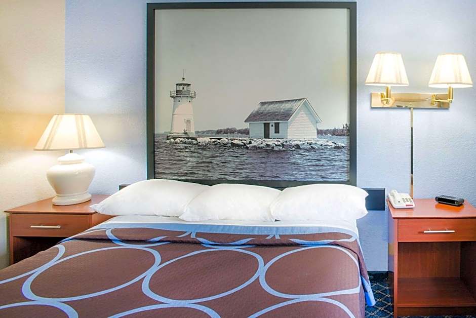 Super 8 by Wyndham Massena NY
