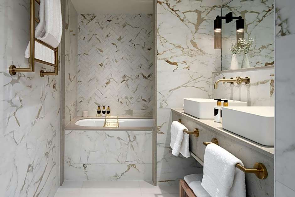 Montcalm Mayfair, Autograph Collection