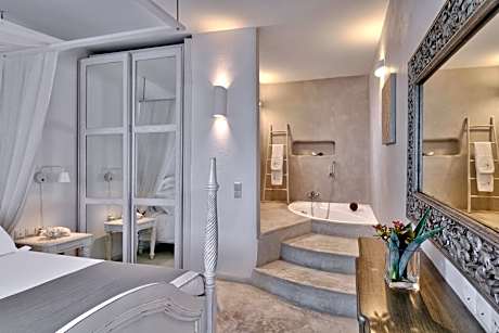 Honeymoon Suite with Indoor Jacuzzi