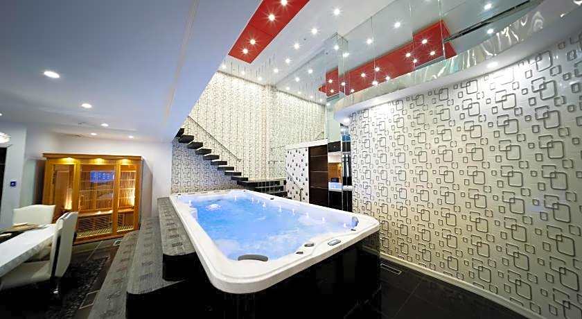 Luks Lofts Hotel & Residences