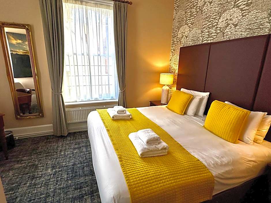 The Red Cow - Guest House