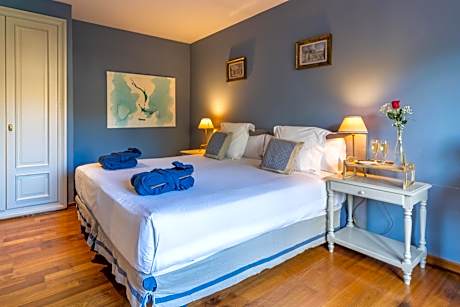 Double Room for Single Use