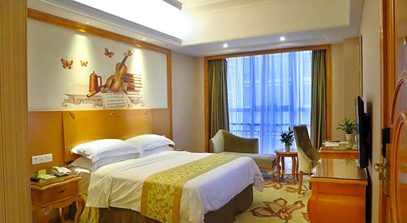 Vienna International Hotel Changsha Yuelushan West Bus Metro Station