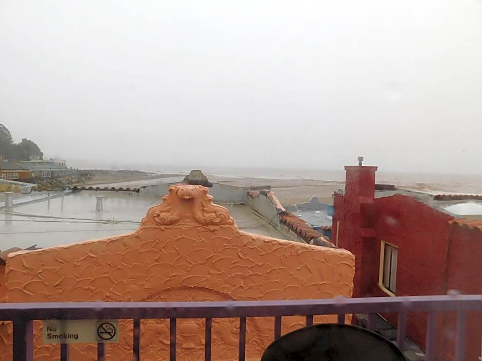 Capitola Venetian Hotel