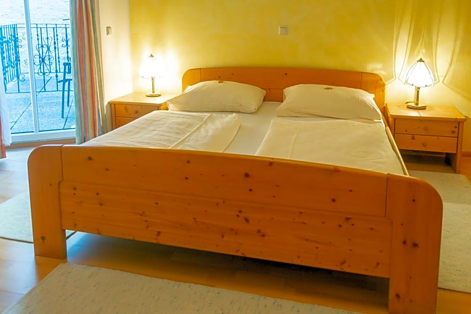 Hotel & Hostel Sandwirt