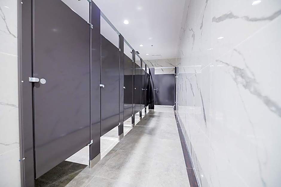 LA Crystal Hotel -Los Angeles-Long Beach Area
