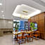 Binhai Station Hotel