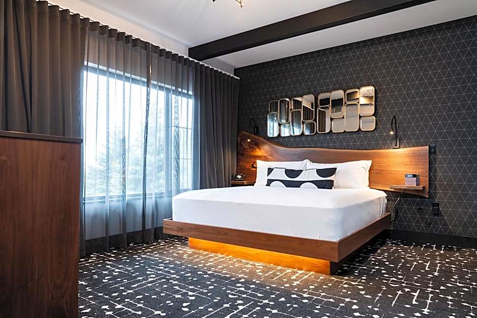 The Earl in Charlevoix