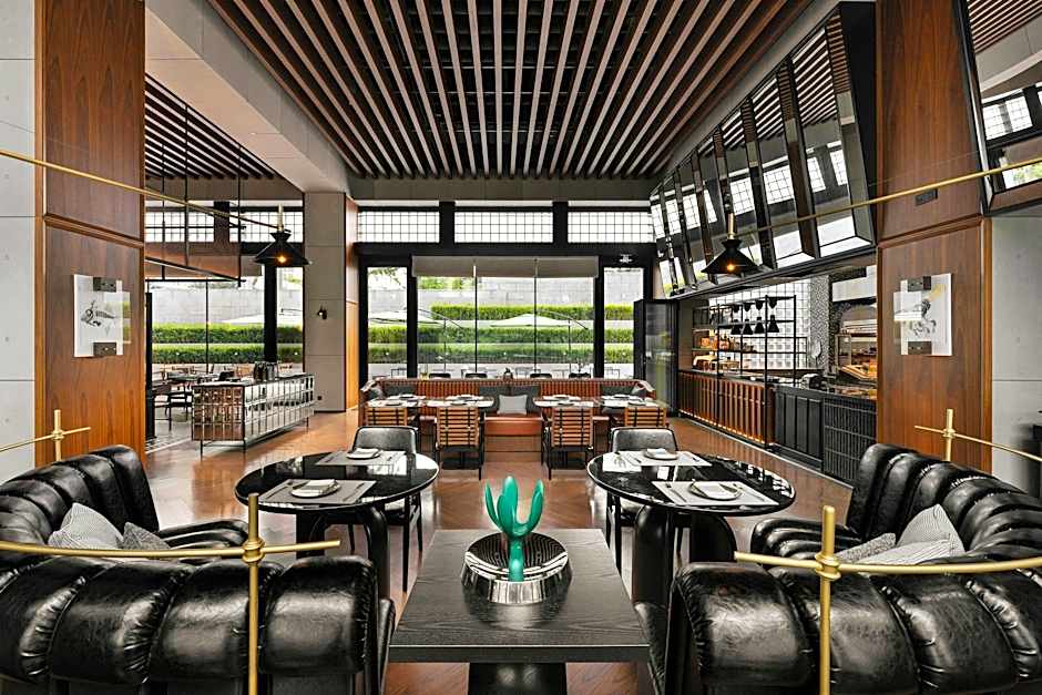 Flow and Co. Qingdao, Autograph Collection