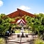 Vineyard Court Designer Suites Hotel