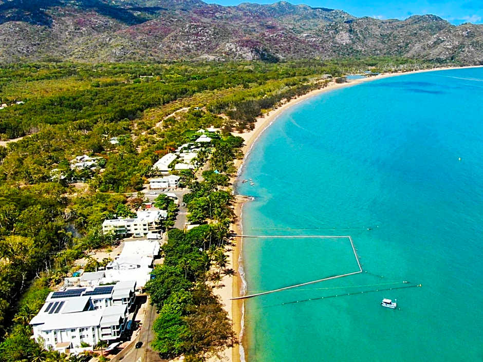 Maggies Beachfront Apartment 9