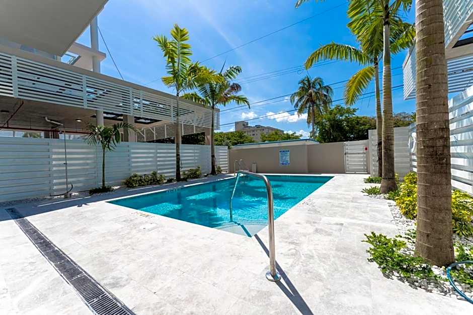 Lux 3BR City-View Retreat in Hollywood, 3rd Floor