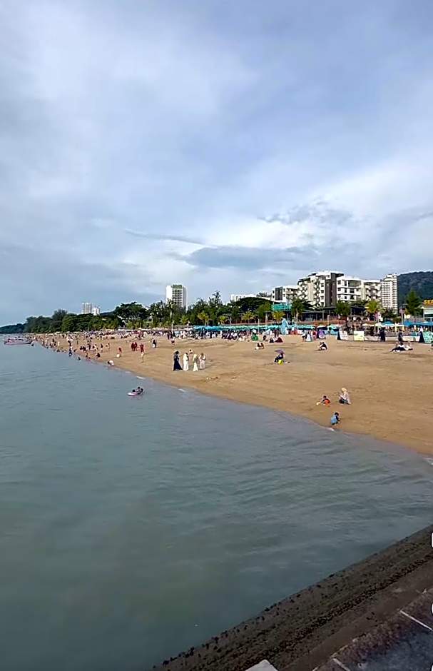 BY THE SEA - Penthouse 3 bedroom