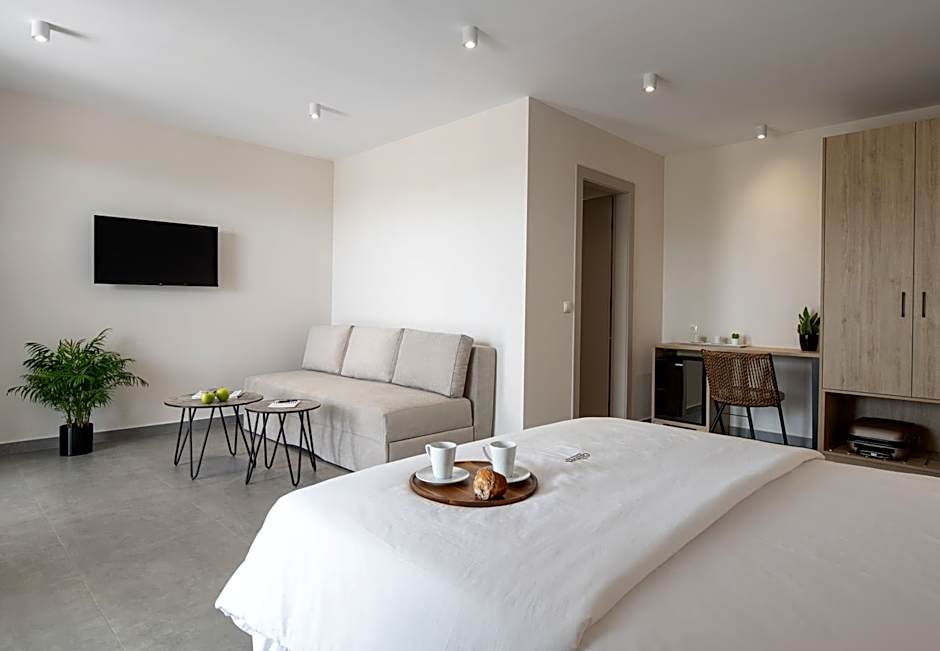 Calives Premium Stay