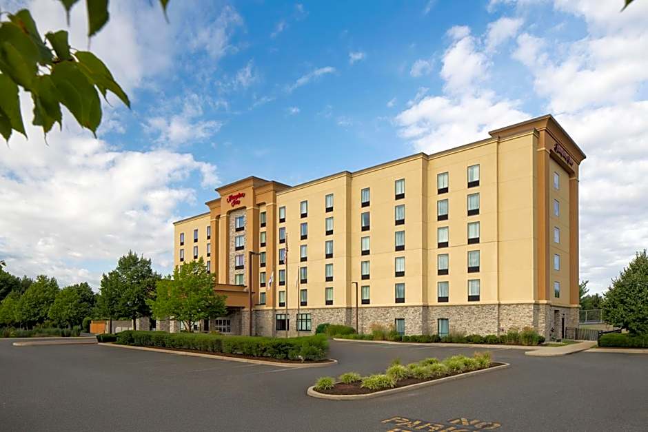 Hampton Inn By Hilton Neptune/Wall