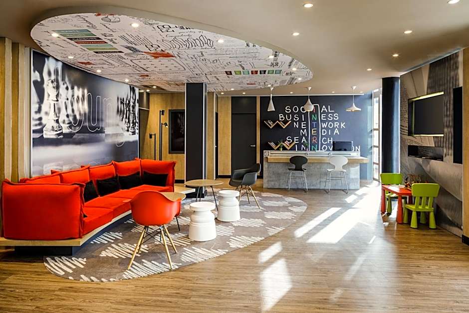 Ibis Granada