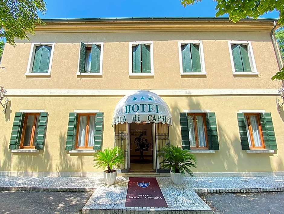 Hotel Isola Di Caprera