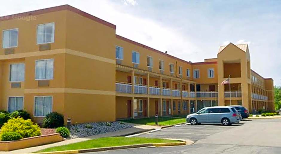 Copley Inn & Suites, Copley - Akron