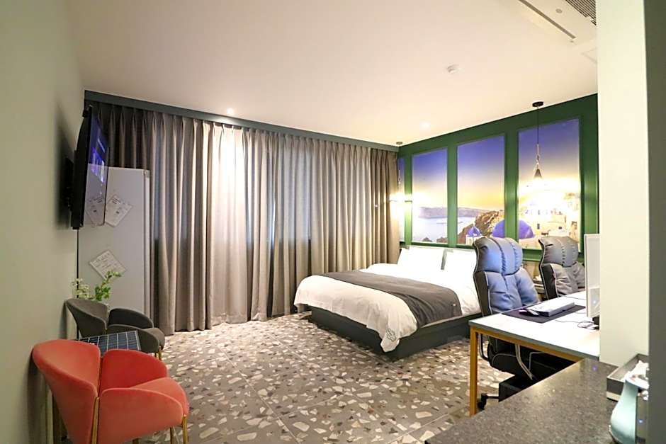 Gimhae Jangyu Stayin Hotel