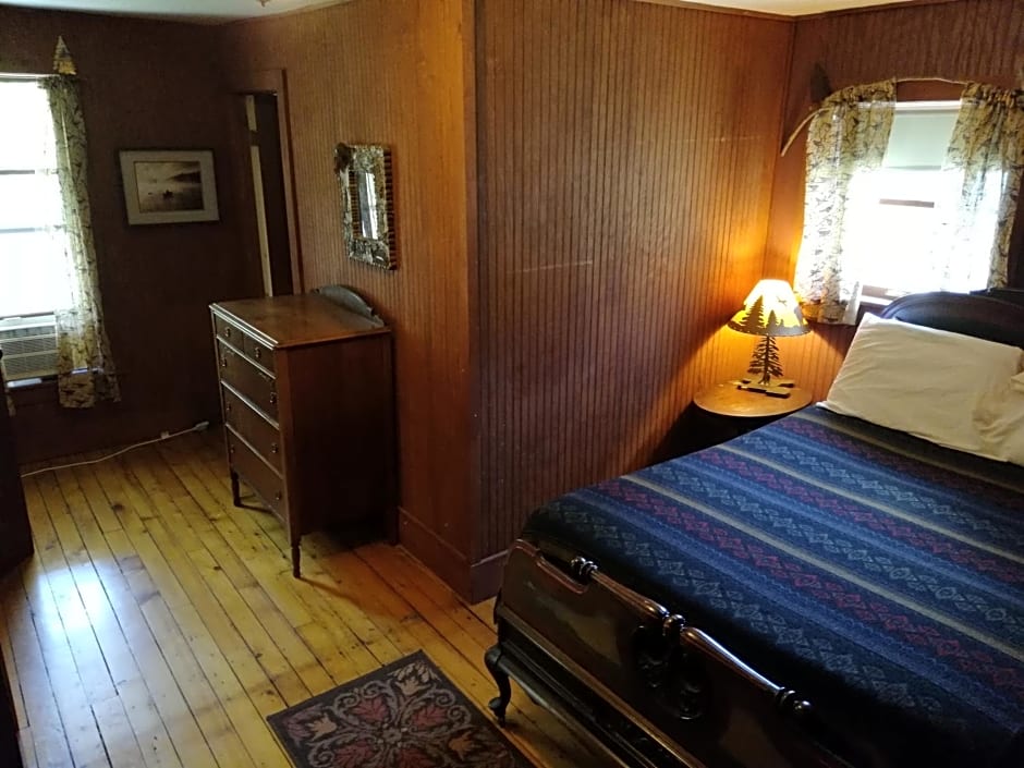 The Woods Inn