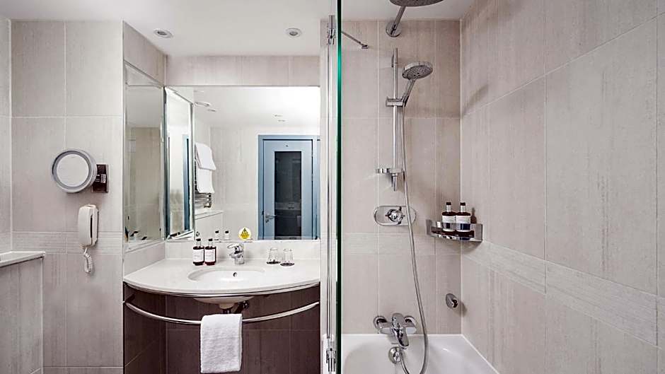Voco St David's Cardiff By IHG