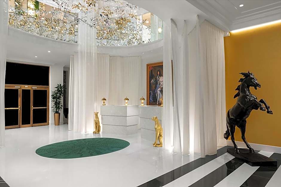 The Admiral, Downtown Historic District