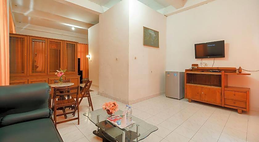 RedDoorz @ Tuktuk Danau Toba