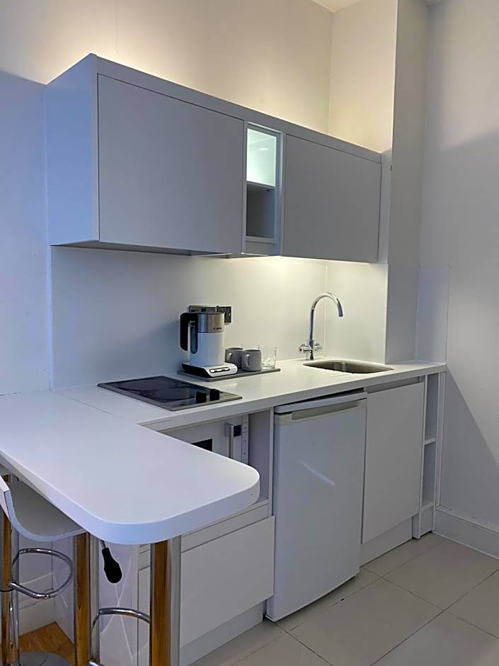 Sun Street Aparthotel