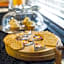 Amper Bo Guest House