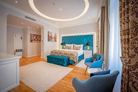 Golden Key Boutique Hotel