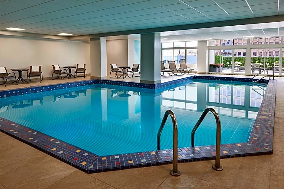 Four Points by Sheraton Windsor Downtown