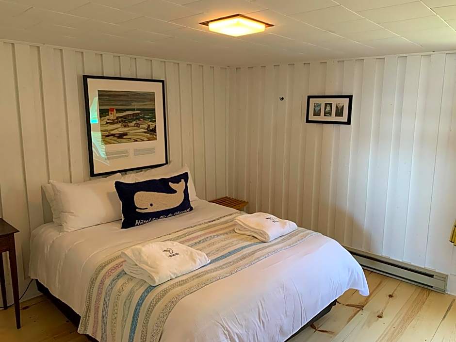 Au Pic de l'Aurore Motel-Chalets