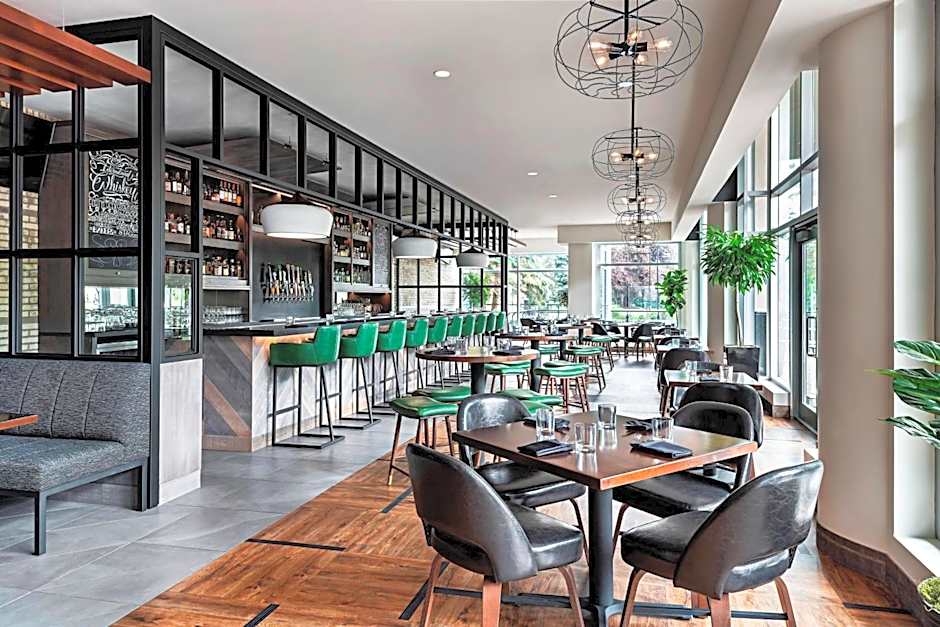 Sheraton Suites Calgary Eau Claire