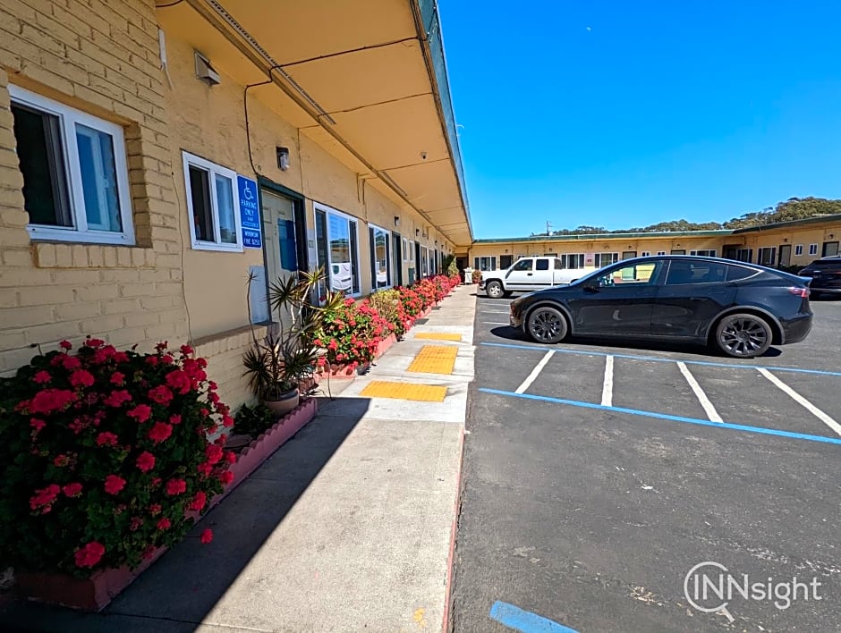 Deluxe Inn