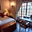 Khaya Africa Guesthouse