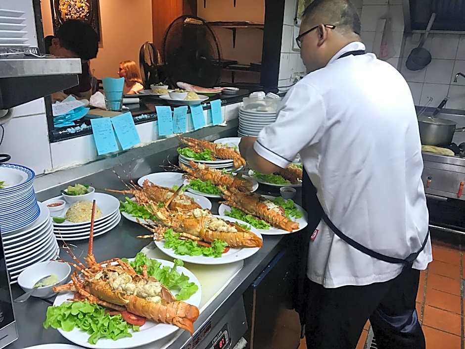 Surin Bay Inn (East Sun Properties Co., Ltd.)