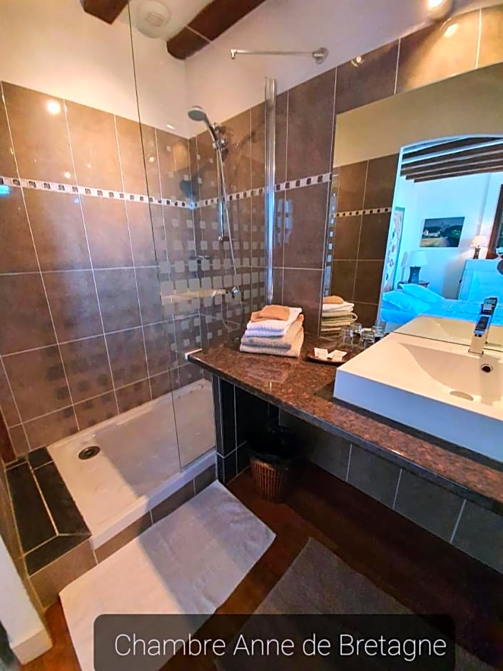 LE PRESBYTÈRE DE LA CITE ROYALE DE LOCHES